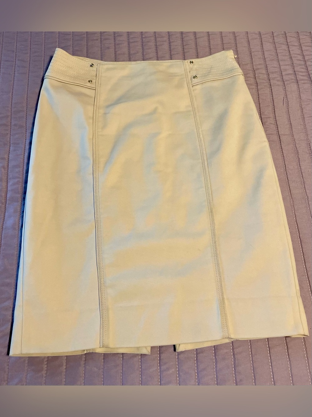 White House Black Market Size 2 Ivory Pencil Skirt Career Office Front Slit